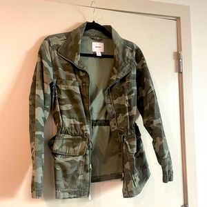 OLD NAVY- Army print utility jacket.